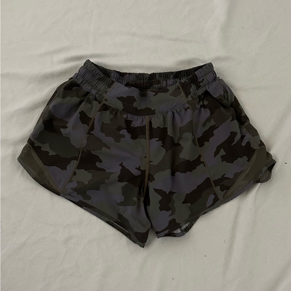 Lululemon Hotty Hot shorts